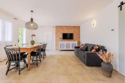 TV o dispositivi per l'intrattenimento presso Elegante Appartamento con Vista - Colli Euganei