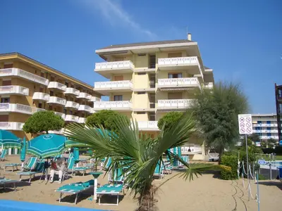 Piscina di Diplomatic Superior Fronte Mare o nelle vicinanze
