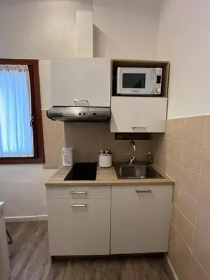 Cucina o angolo cottura di Cozy apartment close to Biennale of Venice