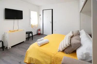 Letto o letti in una camera di Girasole
