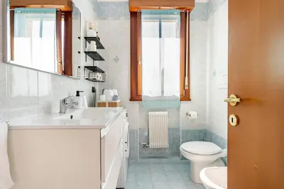 Bagno di Venice Home vicino aeroporto di Venezia e H Farm college parcheggio gratuito