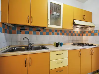 Cucina o angolo cottura di Apartment Solmare-52 by Interhome