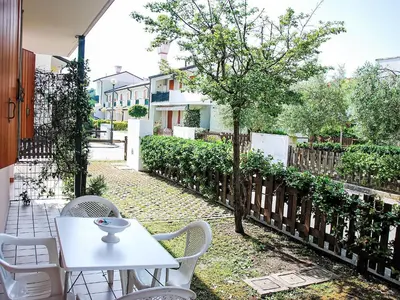 Giardino di Apartment Mediterraneo-15 by Interhome