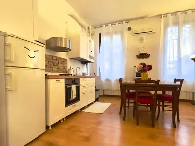 Cucina o angolo cottura di Venezia-Mestre Art Apartament Bros#4