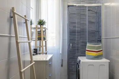 Bagno di Cozy Apt - Close to City Center and Train Station