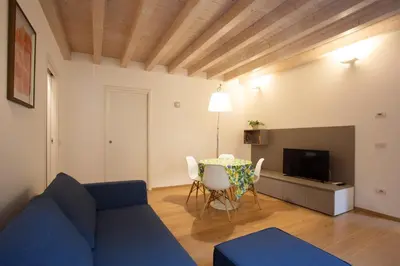 TV o dispositivi per l'intrattenimento presso Yourbanflat Piazza dei Signori 1