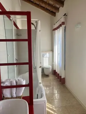Bagno di Locanda La Candola