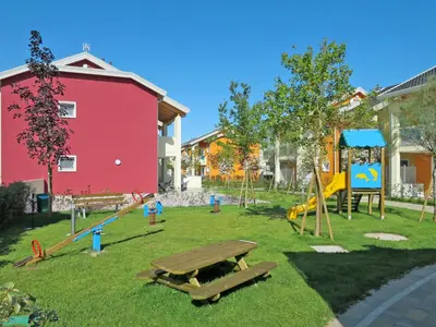 Giardino di Apartment Green Village-4 by Interhome