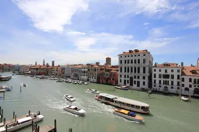 Vista sul fiume nelle vicinanze dell'appartamento