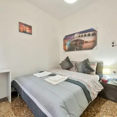 City Living Guest House Venice Room