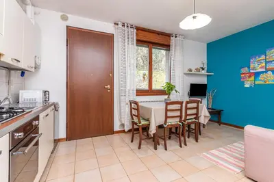 Cucina o angolo cottura di GuestHost - La Casina di Bree