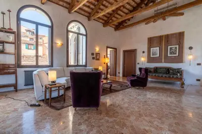 Area soggiorno di Palazzo Remer - luxury apartments - by Bricola Apartments