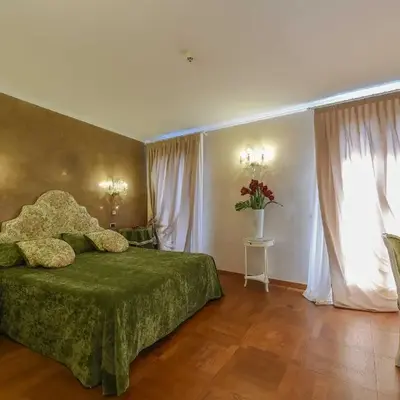 Casa Savoia & Casa Jolanda
