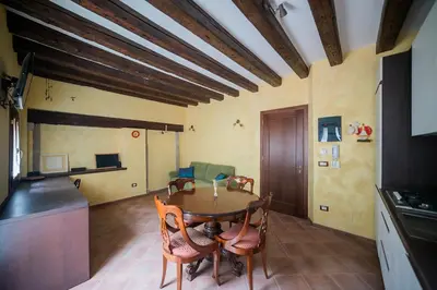 TV o dispositivi per l'intrattenimento presso Secret Garden - comfortable and central