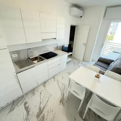 WHITE APARTMENTS - Solo per famiglie- WALTERIGATO APARTMENTS
