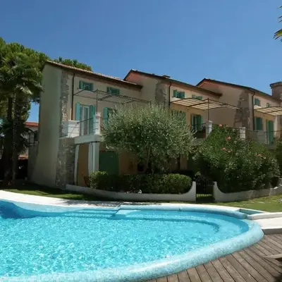 Liro Apartments