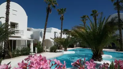 Piscina di Villaggio dei Pellicani Apartments o nelle vicinanze
