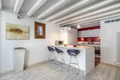 Cucina o angolo cottura di Old Town Nest by WelcHome