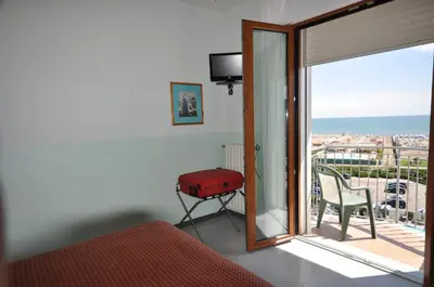 Vista generica sul mare o vista sul mare dall'interno dell'hotel