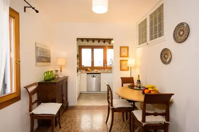 Cucina o angolo cottura di Ca'Filo' Venetian refuge in the Venetian district