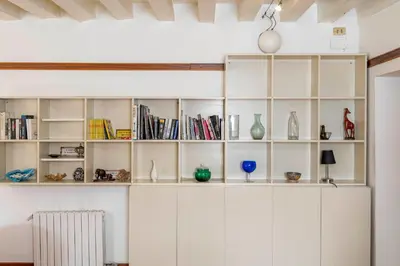 Biblioteca nell'appartamento
