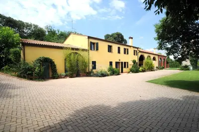 Edificio in cui si trova l'agriturismo