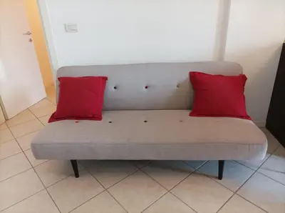 Area soggiorno di Venice Cove apartment 15mVenice -free park- near airport