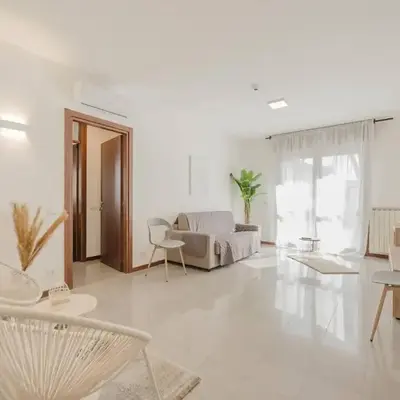 Unico Apt 4