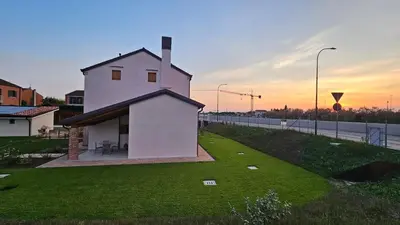 Alba o tramonto visti dall'interno della casa vacanze o dai dintorni
