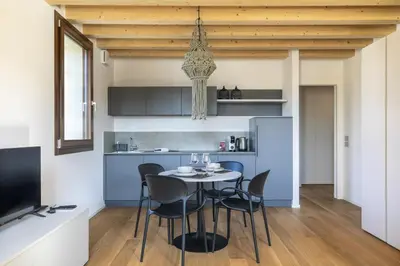 Cucina o angolo cottura di Molino 2 by WelcHome