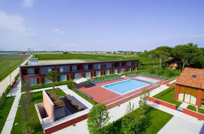 Piscina di Residence Ca Tron Mare o nelle vicinanze