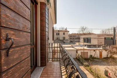 Balcone o terrazza di GuestHost - Andrea House With Parking