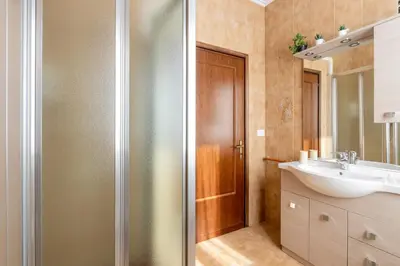 Bagno di GuestHost - Andrea House With Parking