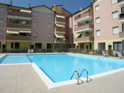 Piscina di Apartment with pool near the beach o nelle vicinanze