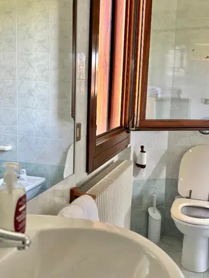 Bagno di Borgo Guardiani House