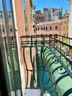 Balcone o terrazza di Corte Formenta Home - Canal view