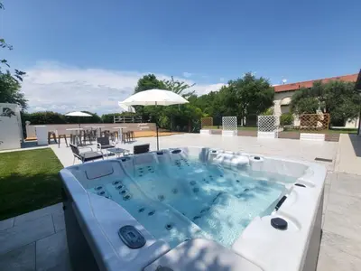 Piscina di Villa Cattarin o nelle vicinanze