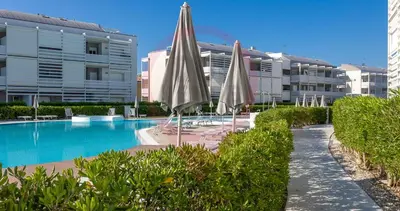 Piscina di Laguna Park - QUI VENDE Immobiliare - per solo Famiglie o nelle vicinanze