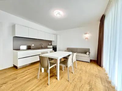 Cucina o angolo cottura di J Eight - Carraro Immobiliare - Family Apartments