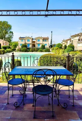 Balcone o terrazza di HOLA borgo dei fiori
