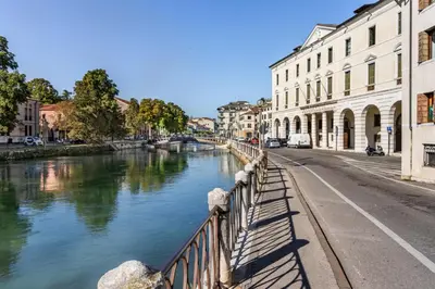 Vista sul fiume nelle vicinanze dell'appartamento