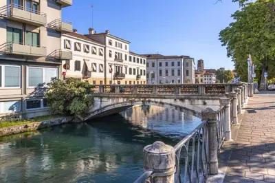 Vista sul fiume nelle vicinanze dell'appartamento