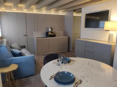 Cucina o angolo cottura di CA' del SAL LUXURY APARTMENTS