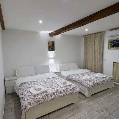 Sanella Rooms