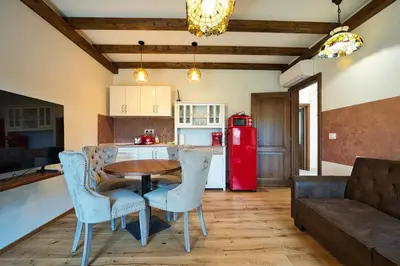 Cucina o angolo cottura di Free Parking Ap1 Romantic Garden Venice