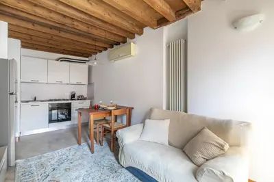 Cucina o angolo cottura di i-HOMES Pescaria Apartment