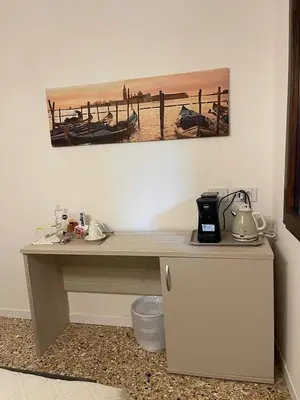 Set per la preparazione di tè e caffè presso Casa sulla Laguna CASTELLO