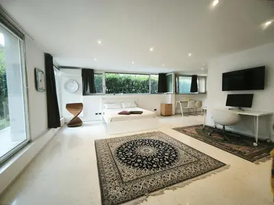 TV o dispositivi per l'intrattenimento presso The House of Marbles