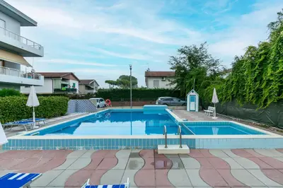 Piscina di Condominio Mara o nelle vicinanze