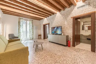 TV o dispositivi per l'intrattenimento presso San Matteo Rialto Terrace Apt